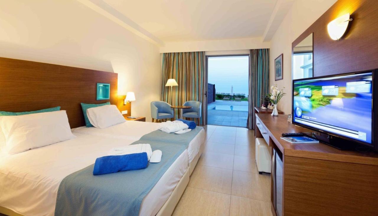 Asterias Beach Resort 아판토우 외부 사진