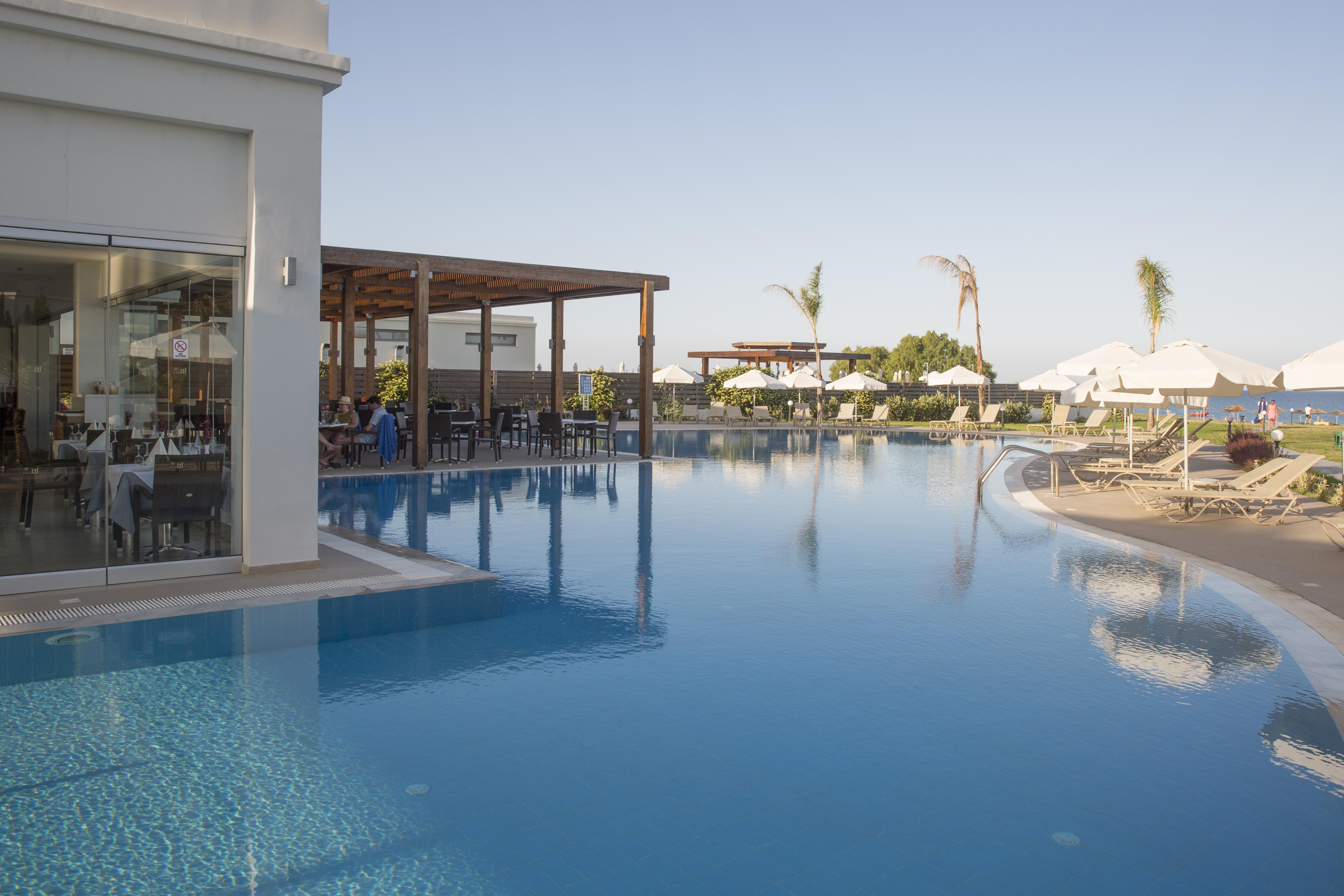 Asterias Beach Resort 아판토우 외부 사진