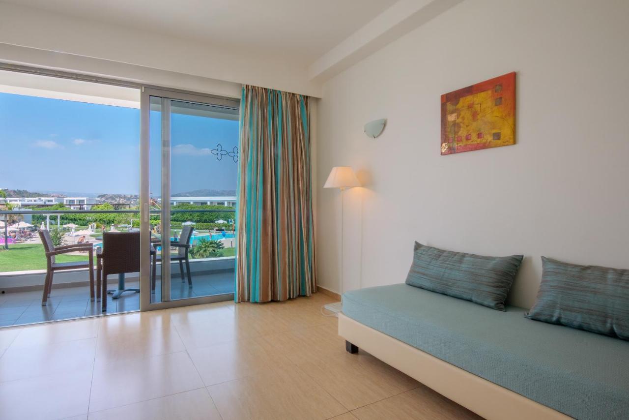 Asterias Beach Resort 아판토우 외부 사진