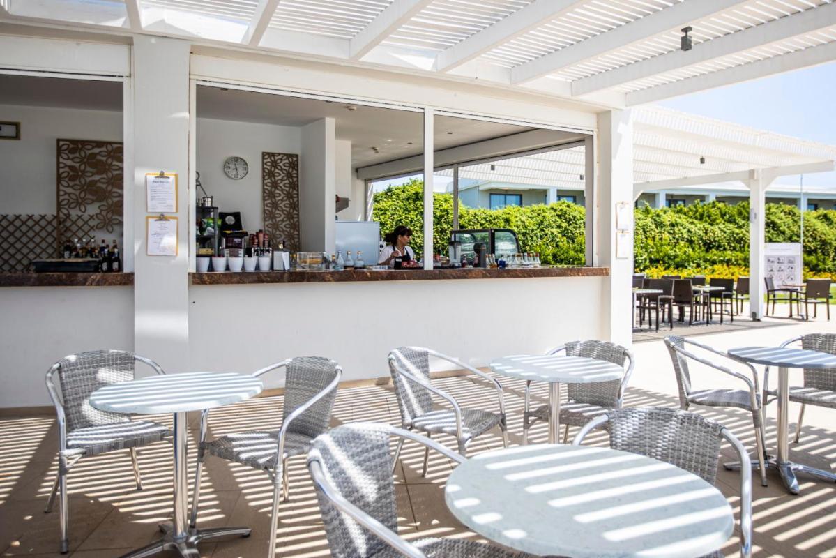 Asterias Beach Resort 아판토우 외부 사진
