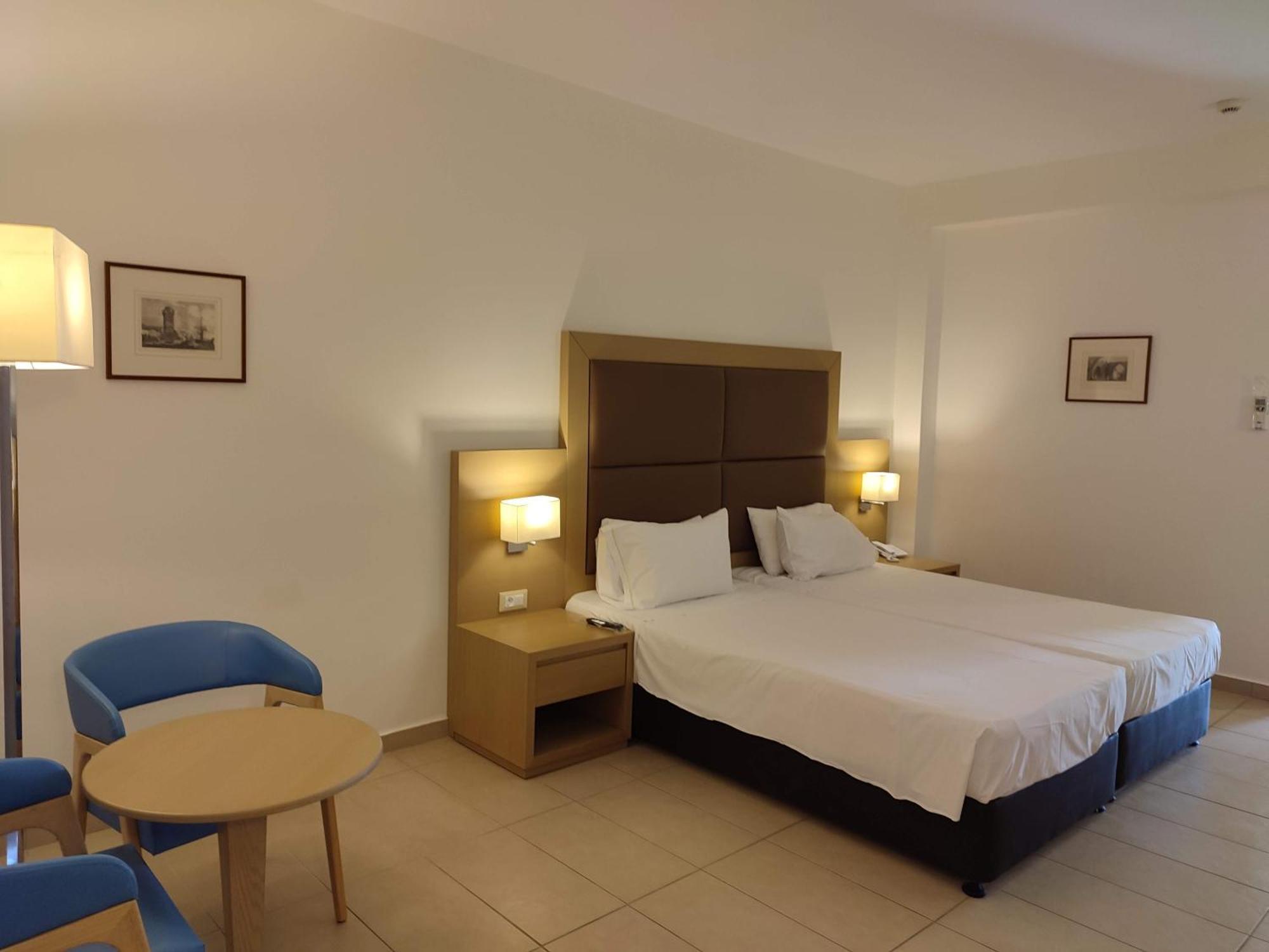 Asterias Beach Resort 아판토우 외부 사진
