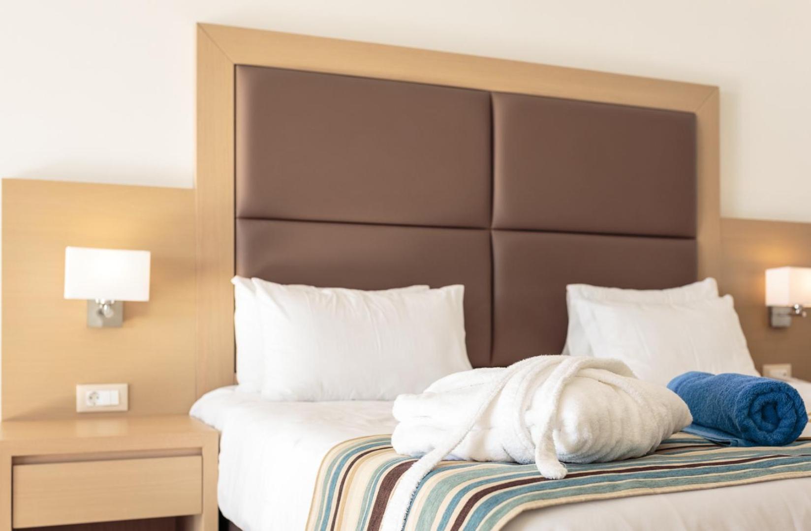 Asterias Beach Resort 아판토우 외부 사진